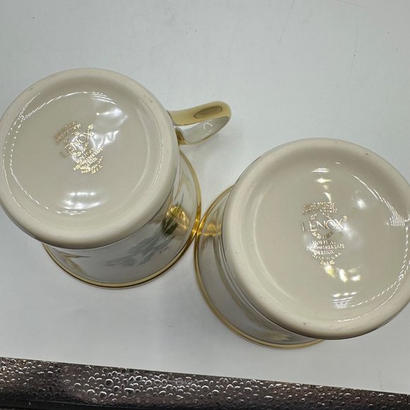 Lenox Holiday Coffee Cup Mug Set Of 2 Winter Holly Berries Dimension Collection - Picture 4 of 7